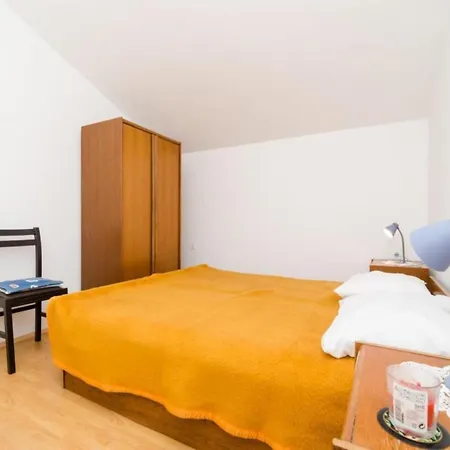 Apartman Sutvid- Two Bedroom With Balcony And Sea View