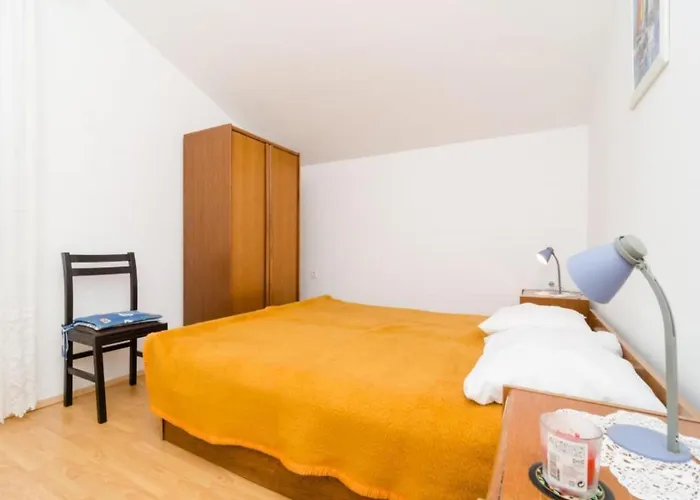 Apartman Sutvid- Two Bedroom With Balcony And Sea View