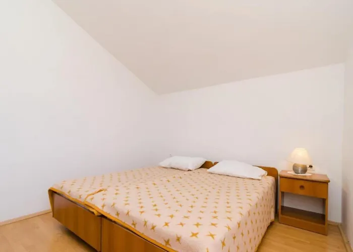 Sutvid- Two Bedroom With Balcony And Sea View Apartman Drače