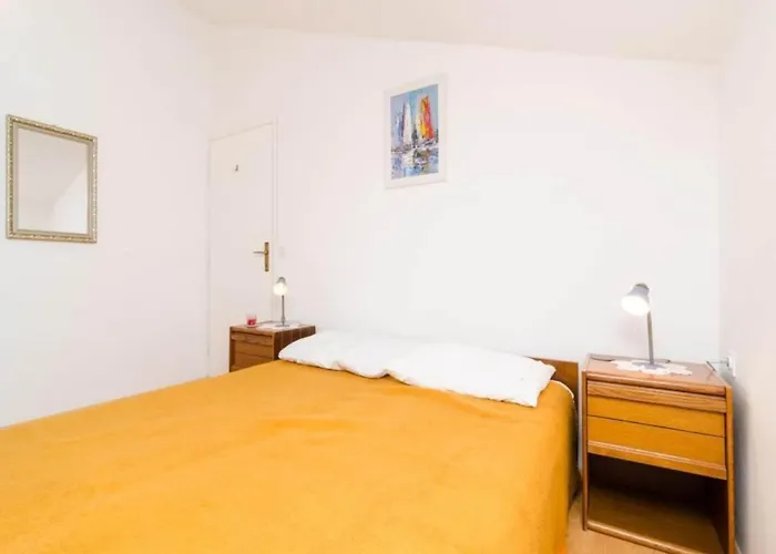 Sutvid- Two Bedroom With Balcony And Sea View *